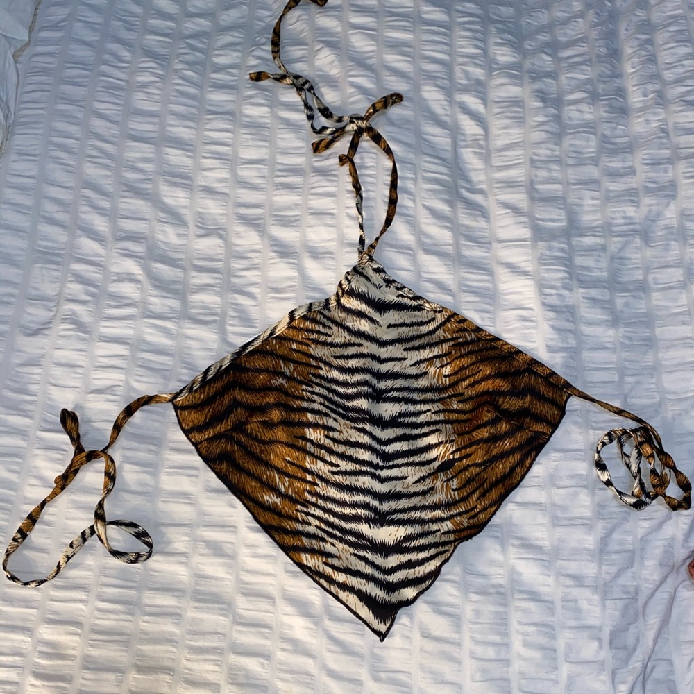 Backless Crop Top